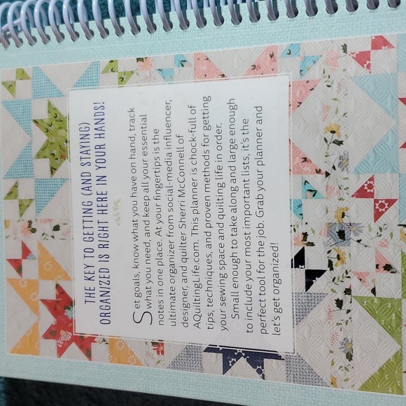 A quilting life monthly planner book - Picture 2 of 4